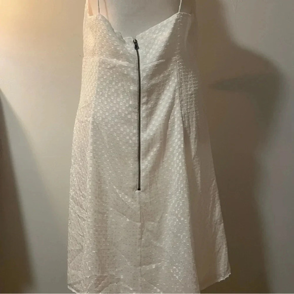 Alice And Olivia Roe White Tie Front Dress Size 12 NWT - Picture 7 of 9